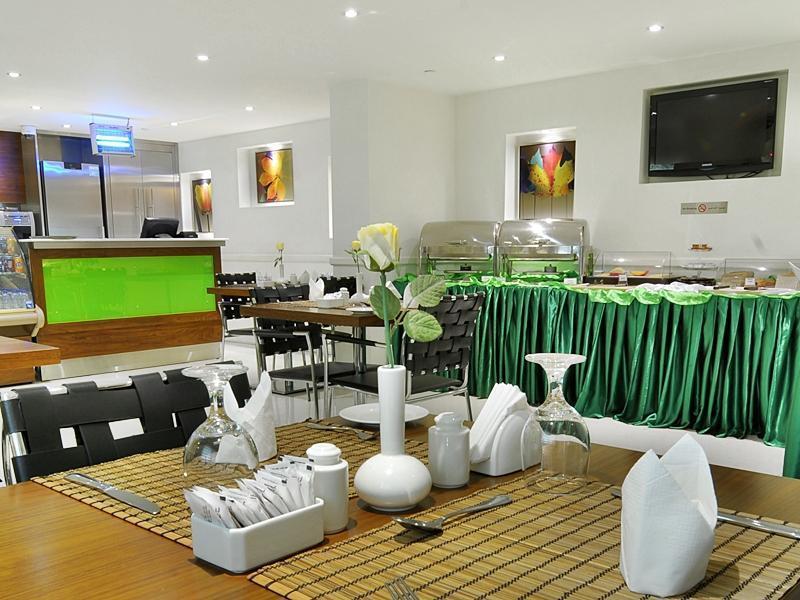 Phoenix Plaza Hotel Apartments Abu Dhabi Eksteriør billede